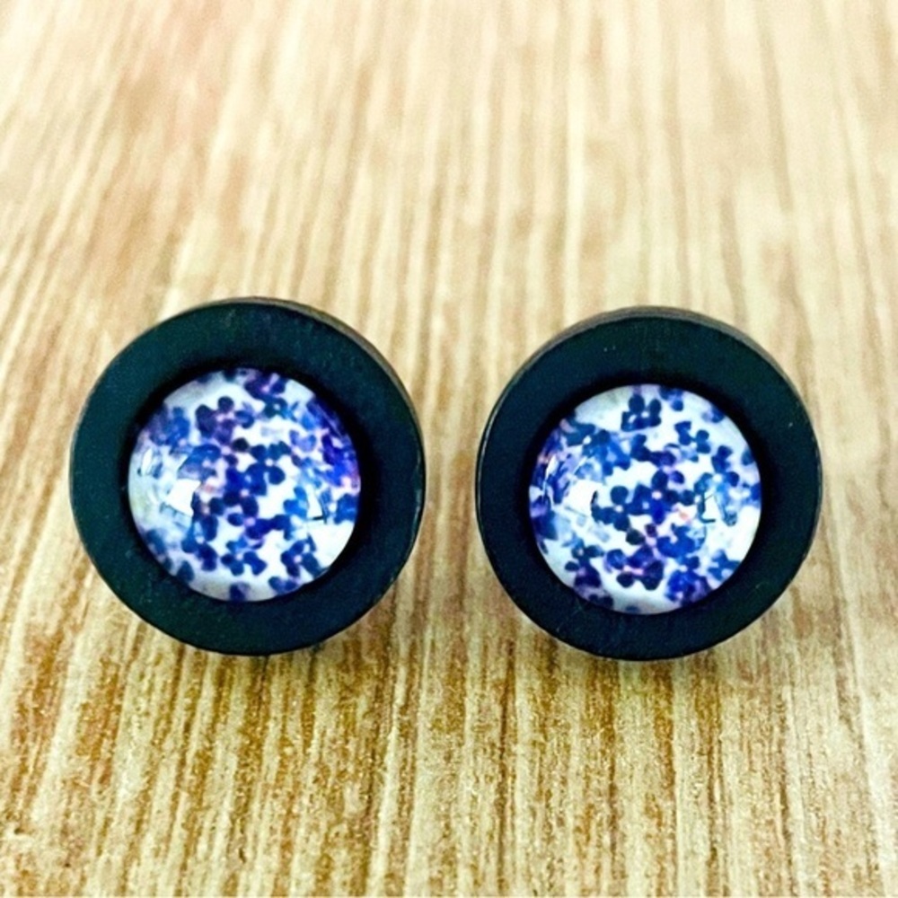 Purple and White Floral Print 12mm Wood Stud Earrings, NWT, Handmade, Unworn